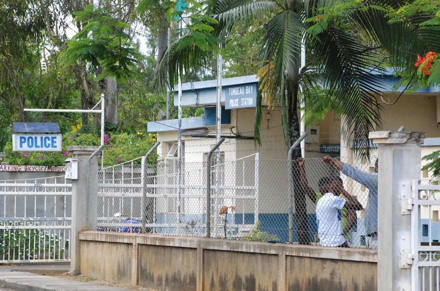 BaieduTombeau une trentenaire dans un état critique après un