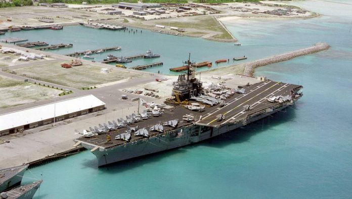 1280px-uss_saratoga_cv-60_moored_december_1985_0
