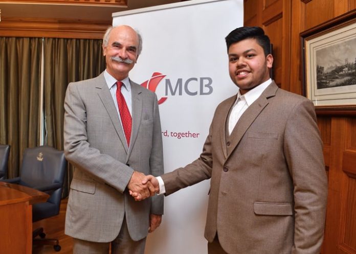 Photos-2_MCB-Foundation-Scholarship_060918