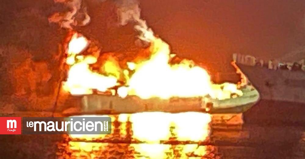 PORT | Après l'incendie : Le bateau taïwanais toujours échoué à Fort William - Vimarsana News