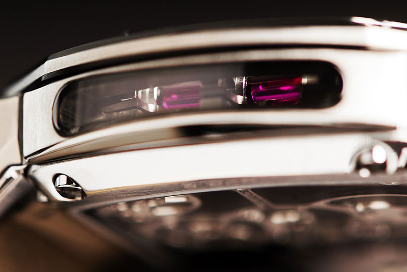 luxuo-id-reflect_tourbillon-ei-flat-detail1