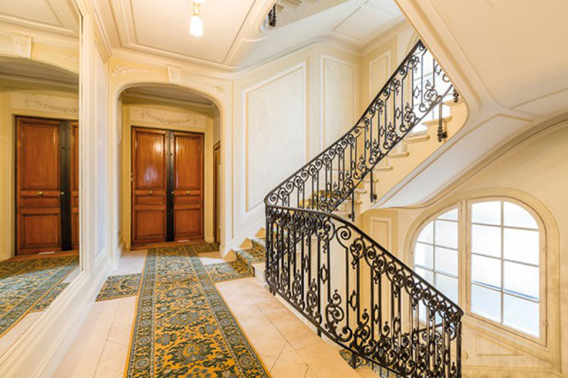 luxuo-id-wagram-staircase