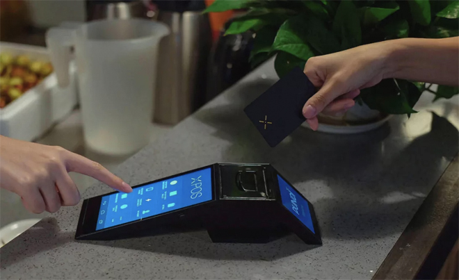 Terminal Pundi X bagi merchant untuk menerima cryptocurrency.