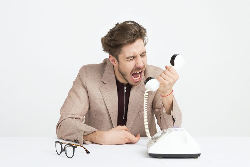 Personalization and social media - Image of an angry customer