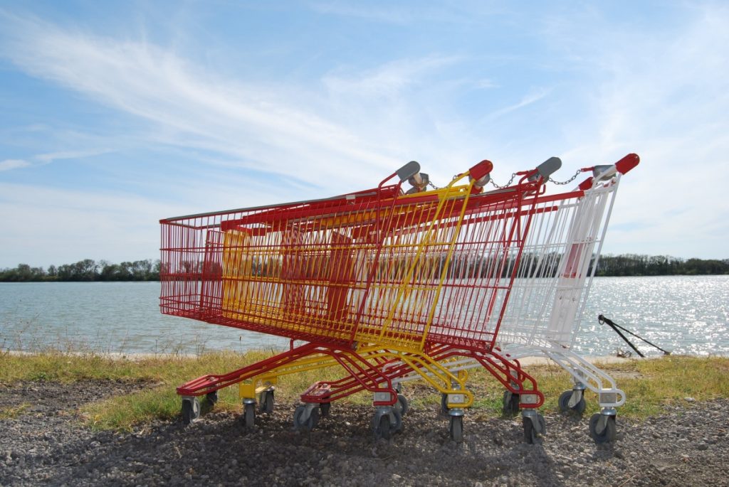 SEO Trends in 2022 - Image showing shopping trolleys outside.