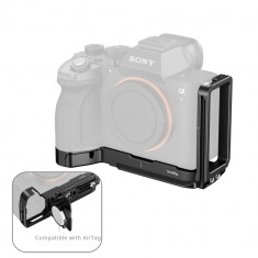 SmallRig L-Shaped Mount Plate with AirTag Slot for Sony Alpha 7 V / 7R V / 7 IV