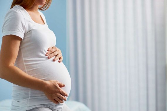 pregnant-stretch-marks-mom