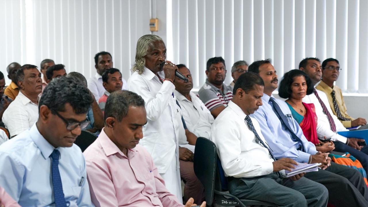 NEDA held a discussion on the problems of carpenters at Moratuw…