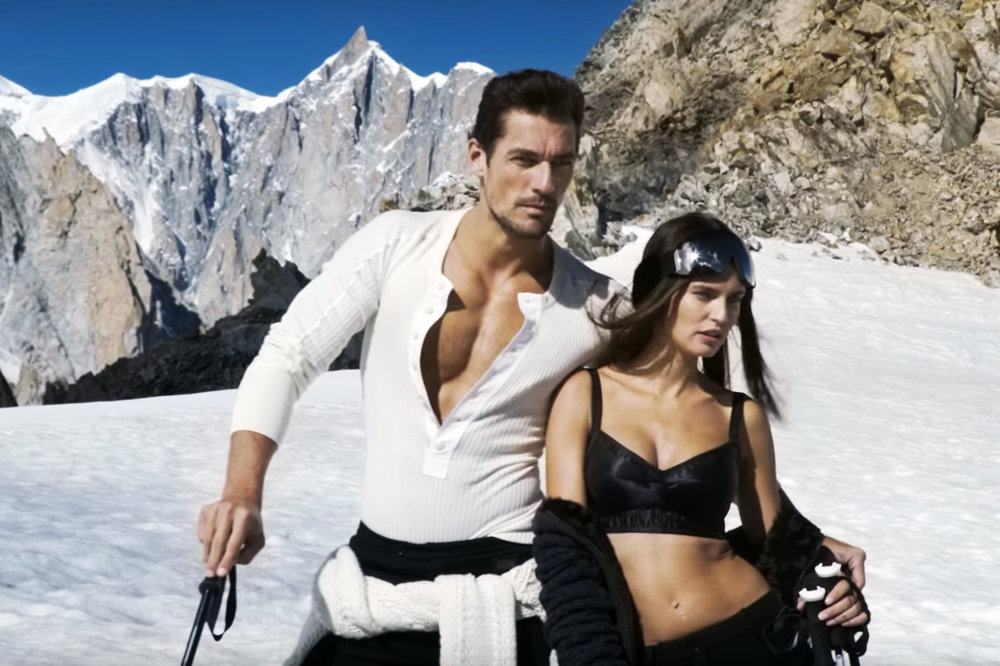 Dolce & Gabbana Light Blue gets hot in winter for new campaign Dolce & Gabbana Light Blue gets hot in winter for new campaign