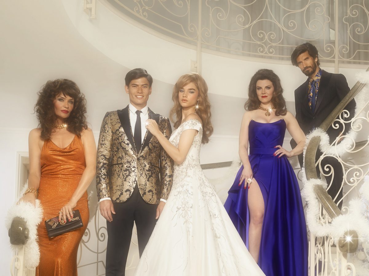 Versace gets campy in Versace’s Holiday Saga Versace gets campy in Versace’s Holiday Saga