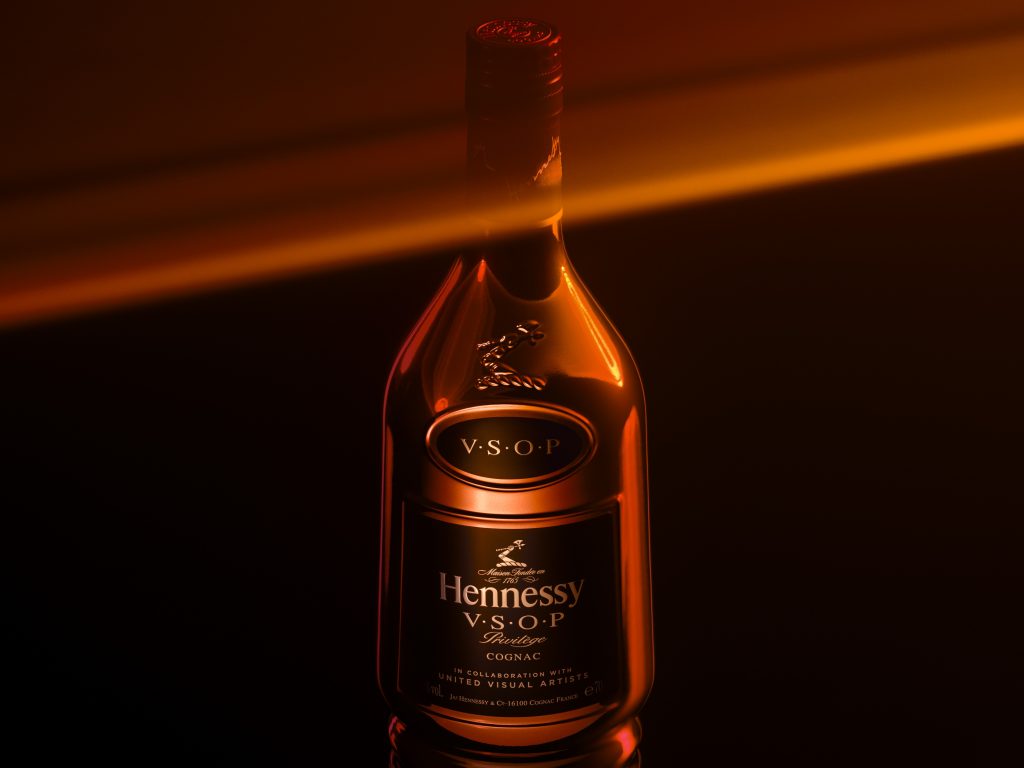 Hennessy V.S.O.P Privilège presents an artistic collaboration with United Visual Artists Hennessy V.S.O.P Privilège presents an artistic collaboration with United Visual Artists