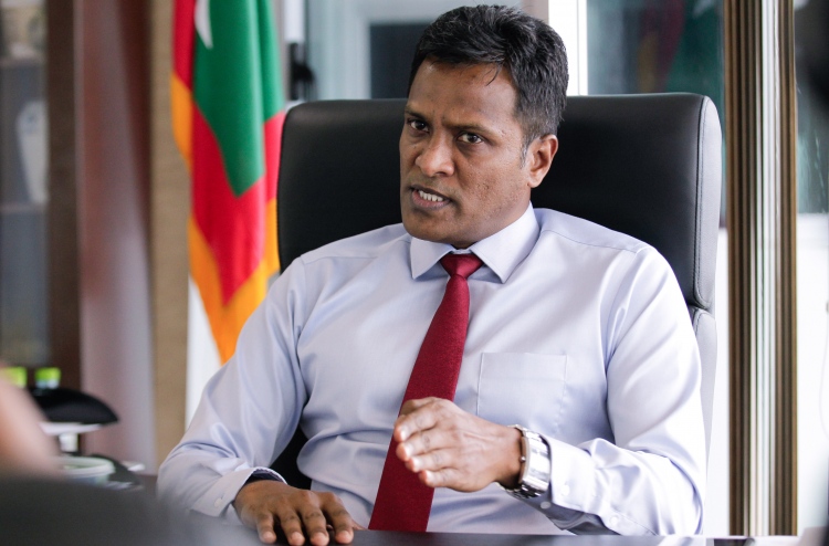 Umar adhives hunnevee "hudhu valugai" hifahattavaigen, dhaulaith saafukuran! | Mihaaru