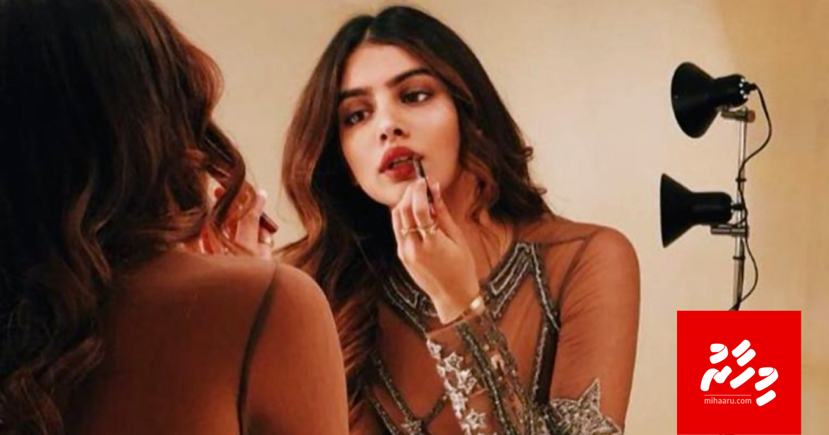 Khushi Kapoor anna aharu Bollywood ah