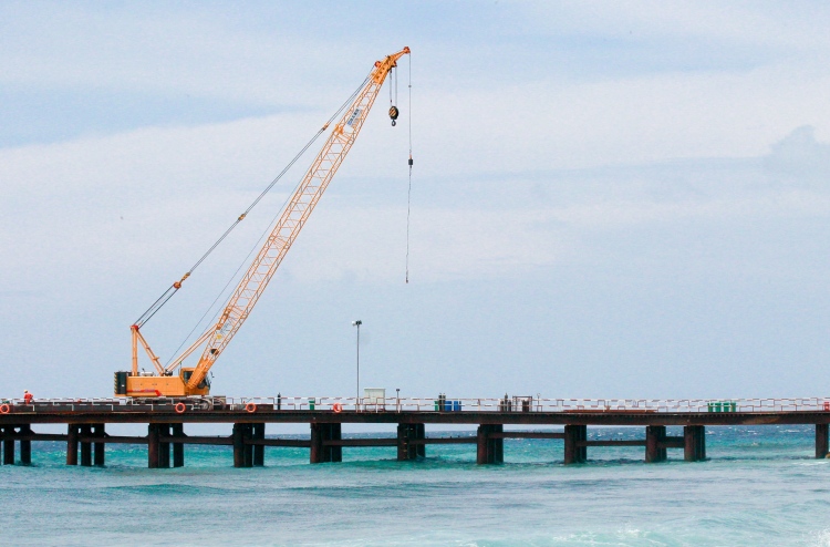 E fennanee adhi bridge eh noon, foundation ge thayaareethah