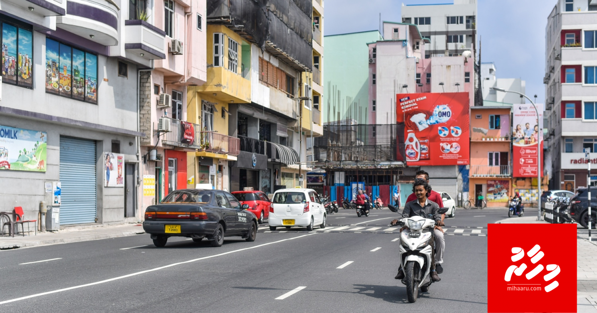 Ehen vehicle thah madukuri, ekamaku accidentvi taxi aee "dhun jahaafai"!