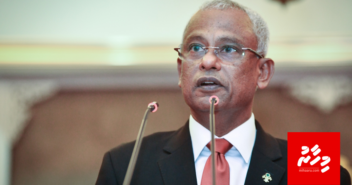 Vaudhu fusshumugai 100 dhuvas gunaanee bandhu dhuvasthah nulaa: Sarukaaru