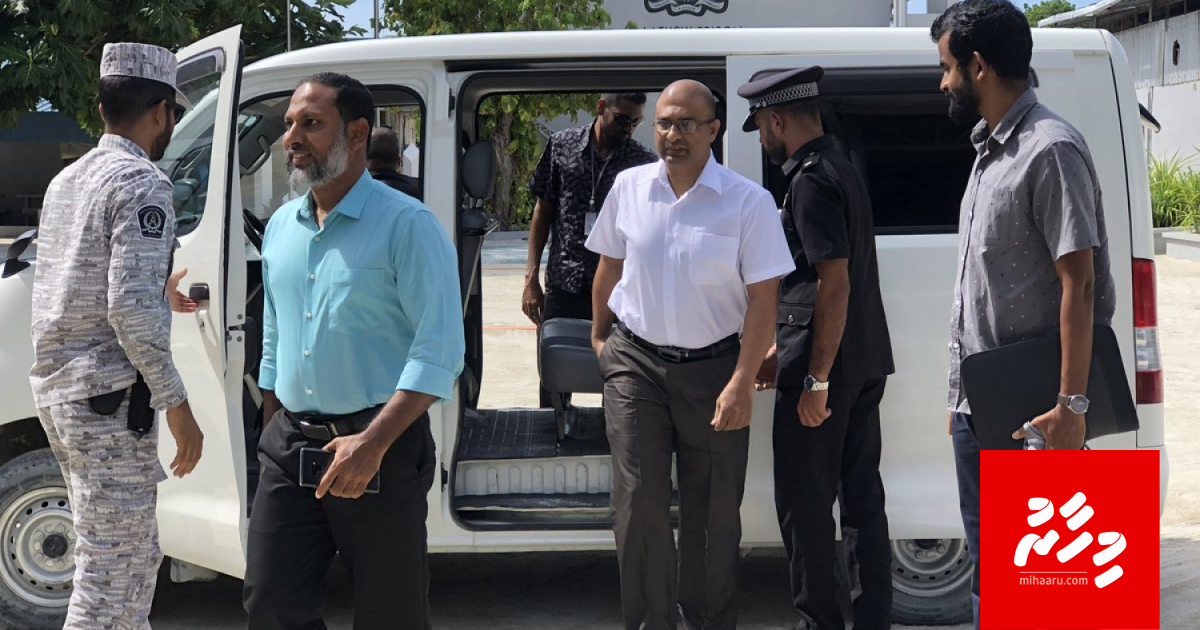 Gaidheennah aniyaa kuri massalaigai Jaluge commanderaku suspendkoffi