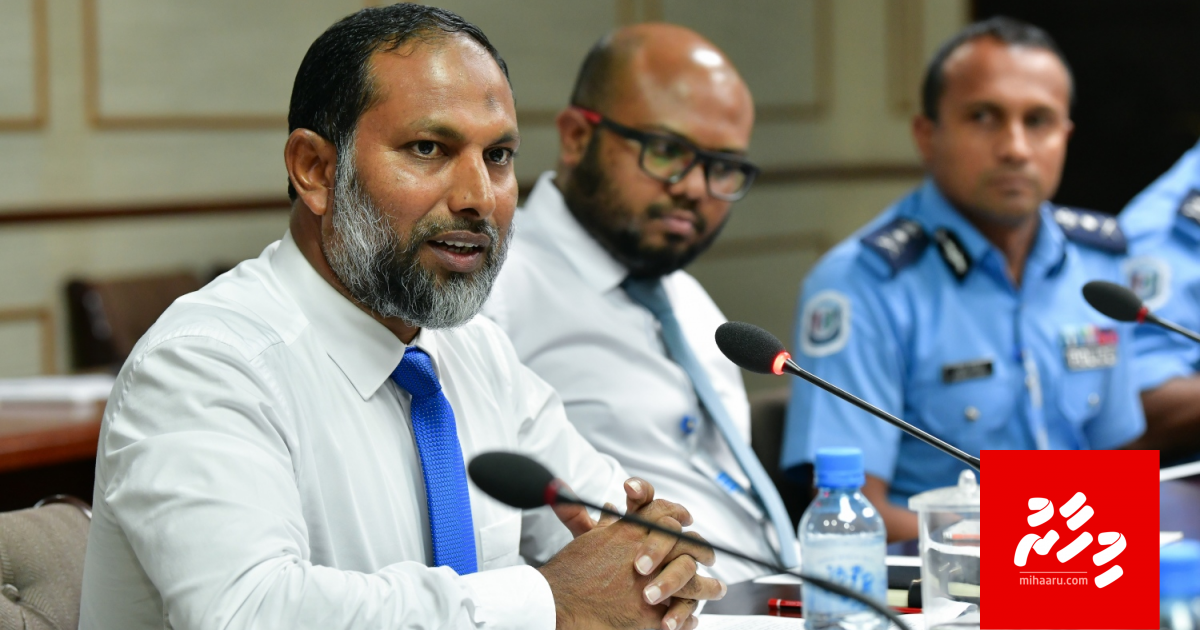 Adeeb minivan vumugai Sarukaaru ge ihumaaleh neiy, beyrugai nufileye: Imran