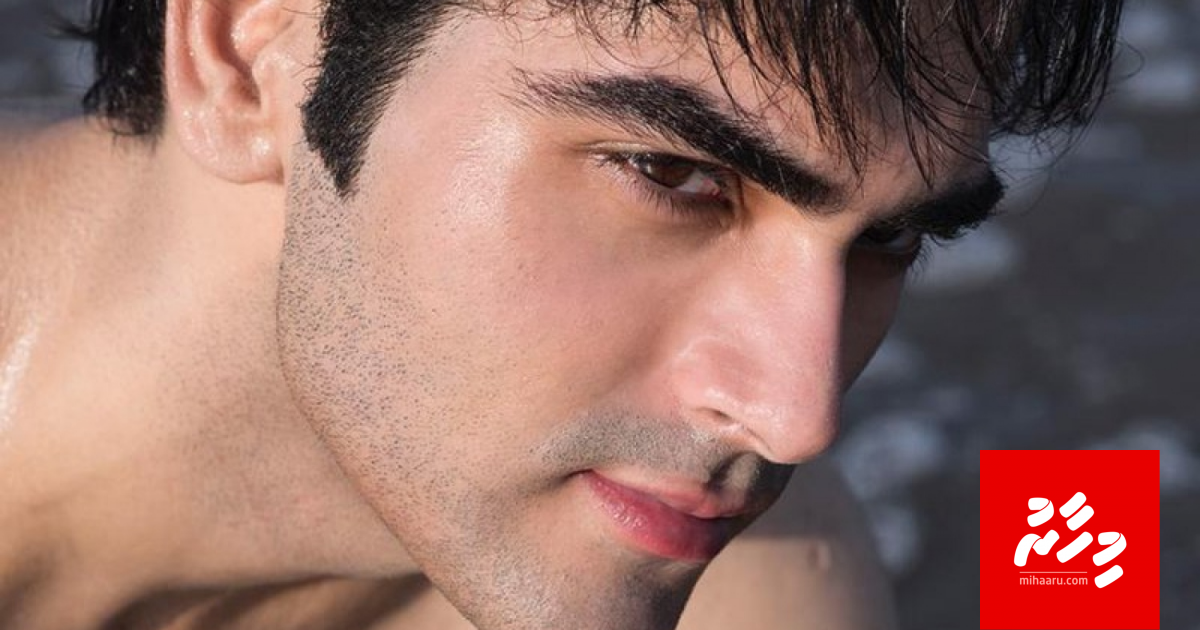 Kureege bathaalaa Farah Naaz ge dharifulhu ves Bollywood ah