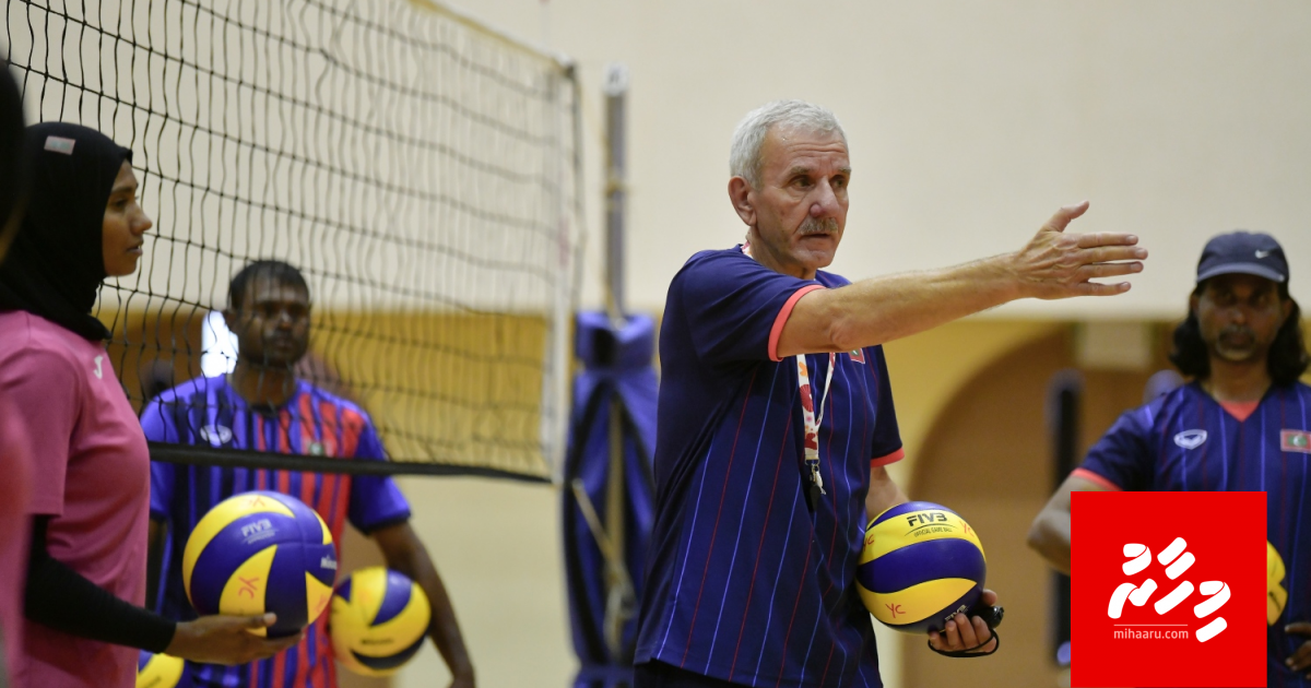 Serbia coach gaumee anhen team ah eheevanee