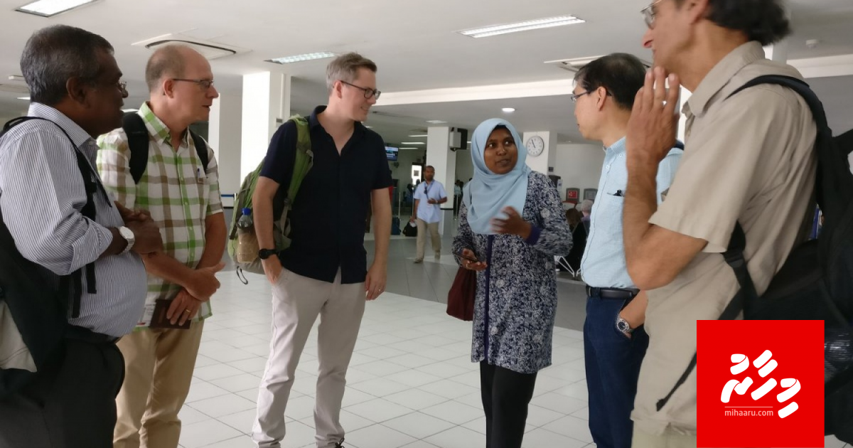 Kulhudhufushi kulhi himaayaiy kureveyne goiy dhiraasaakuran scientistun ge team eh