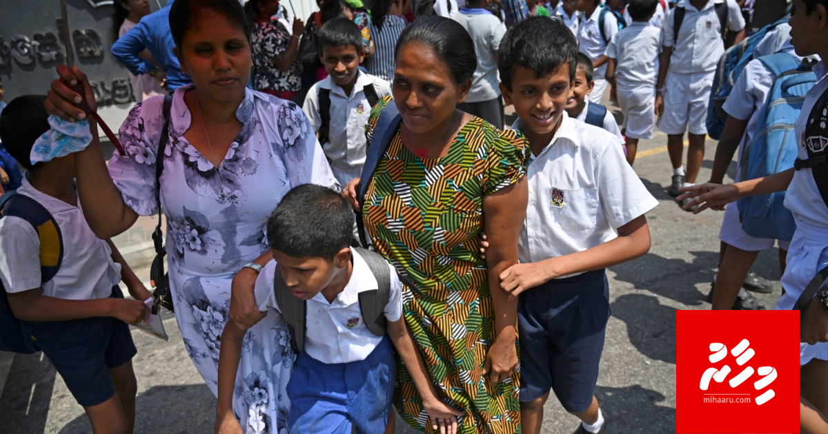 Covid-19: 50 gaumun 300 million kudhin school ah nudhey: UNESCO