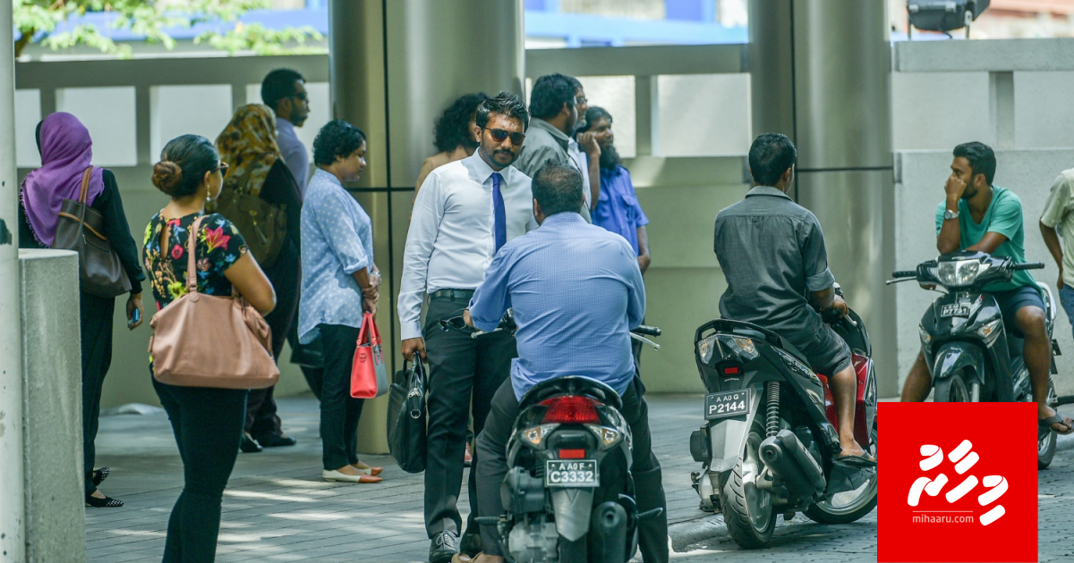 Inthihab gai vaadha kuraa civil servantunge suspension baathil kuran edhijje