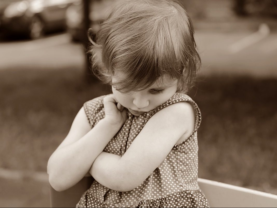 https://s3-ap-southeast-1.amazonaws.com/mindchamps-prod-wp/wp-content/uploads/2018/01/16155123/baby-girl-shy-emotions-160477-e1515474233440.jpeg