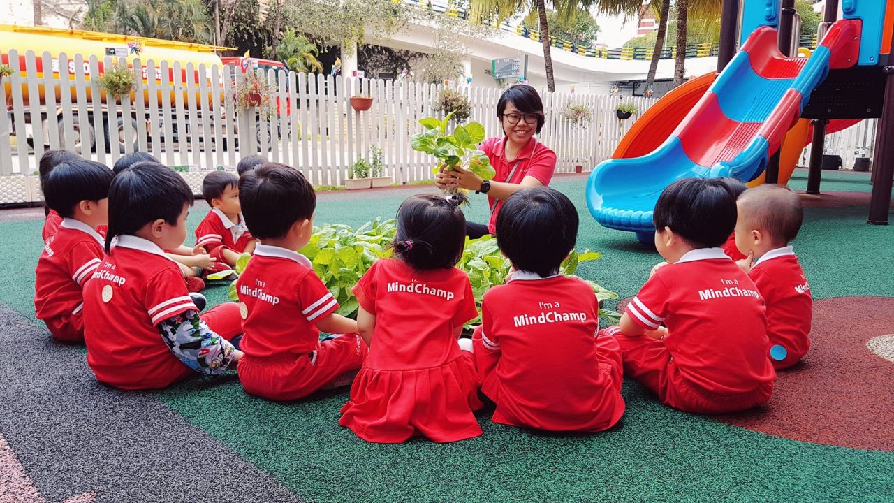 https://s3-ap-southeast-1.amazonaws.com/mindchamps-prod-wp/wp-content/uploads/2018/07/16211507/Bedok-lessons-1280x720.jpg