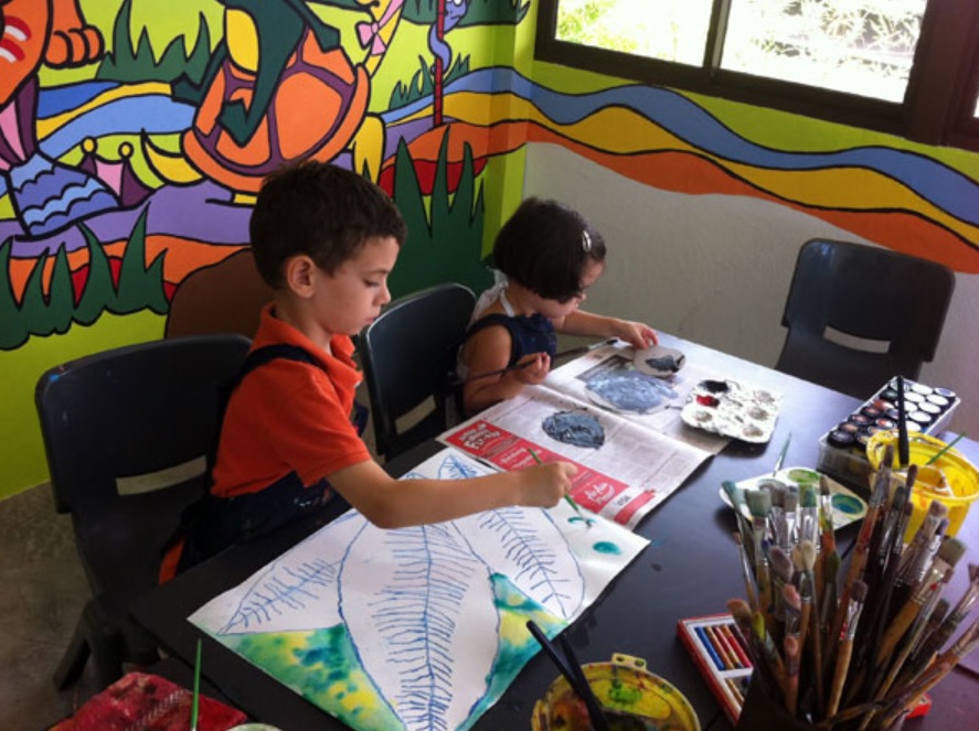 https://s3-ap-southeast-1.amazonaws.com/mindchamps-prod-wp/wp-content/uploads/2018/09/16213352/Art-Speaks-Studio.jpg