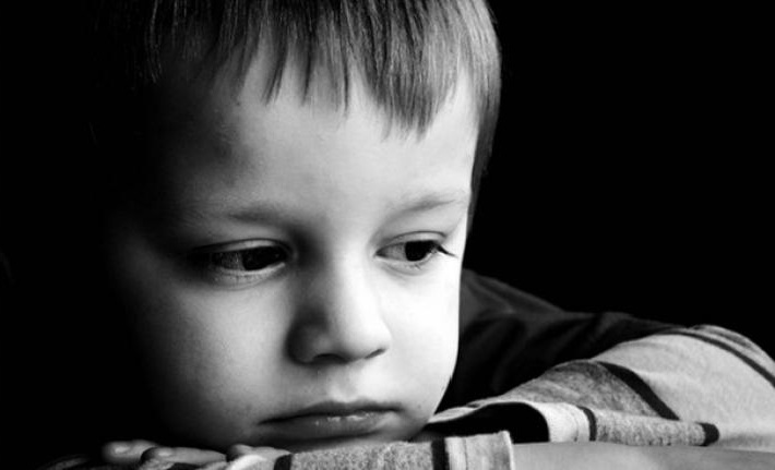 https://s3-ap-southeast-1.amazonaws.com/mindchamps-prod-wp/wp-content/uploads/2018/10/16214515/Stressed-toddler.jpg
