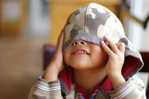 https://s3-ap-southeast-1.amazonaws.com/mindchamps-prod-wp/wp-content/uploads/2018/11/16214634/shy-child-with-hoodie.jpg