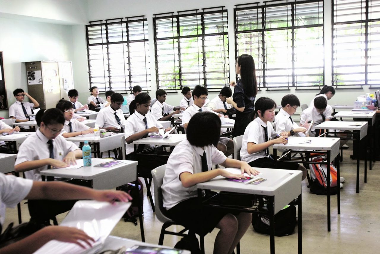 https://s3-ap-southeast-1.amazonaws.com/mindchamps-prod-wp/wp-content/uploads/2019/03/16222956/Secondary-school-singapore-1280x854.jpg