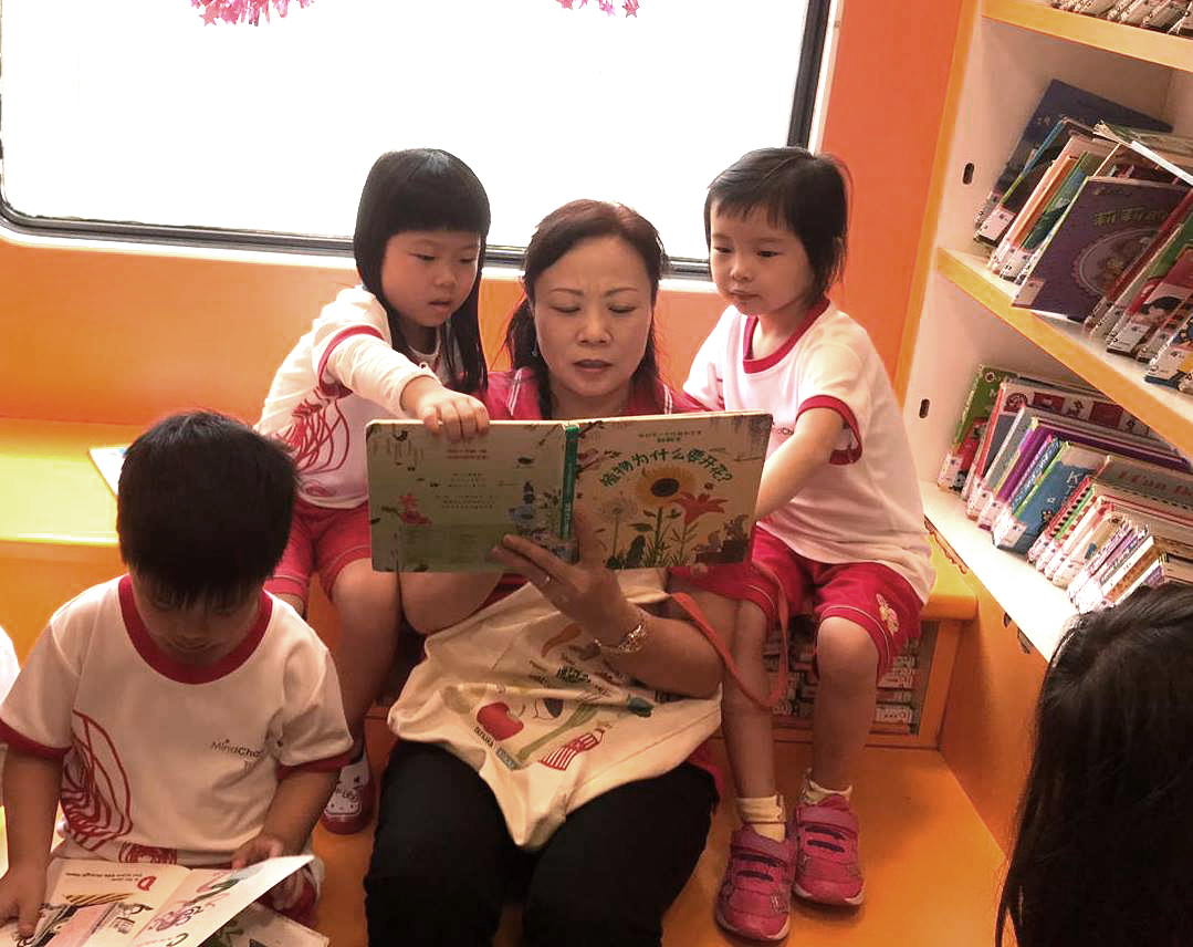 https://s3-ap-southeast-1.amazonaws.com/mindchamps-prod-wp/wp-content/uploads/2019/08/16231041/Molly-Bus-Library-Learning-Journey-revised.jpg