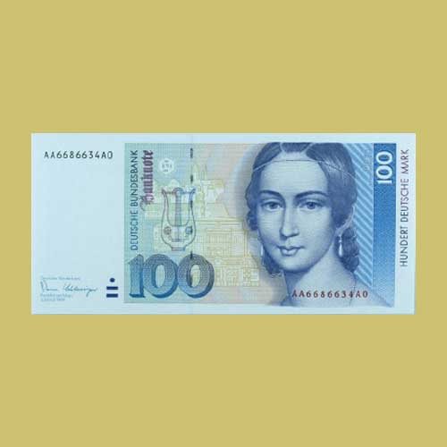 Noted-Pianist-Clara-Schumann-on-German-Banknote