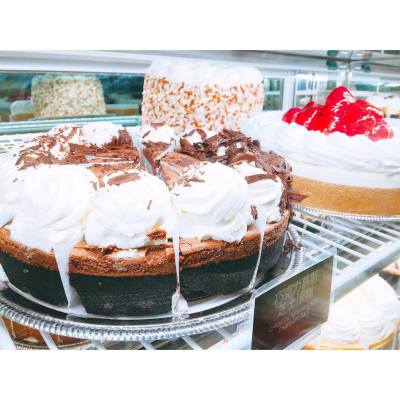 OMG Cheesecake Factory in Shanghai! 😱🍰😳😍
.
.
.
#hkfood #hkdessert #hkfoodie #disneyland #disnyelandshanghai #mickey #goofy #weekendgateaway #cheesecakefactory #cheesecake #shanghai