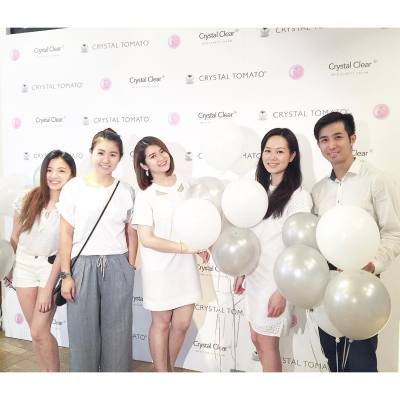 Always grateful to have such an amazing team! ❤️
.
.
.
#misstiarahk #lovemyjob #crystaltomato #crystaltomatohk #hkbeauty #shoppinginspiration #shoppingideas #beautyreview #afternoontea #workingsaturday #happyweekend #20160903