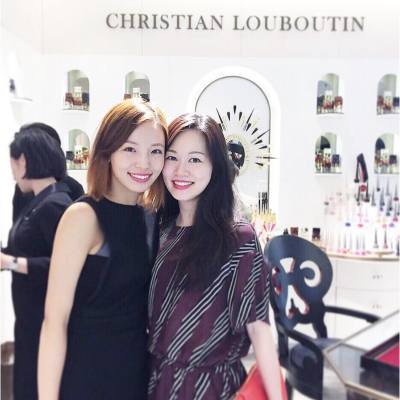 👯💄💋❤️ @siuxsing
.
Congratulations on the opening! More and more to come!
.
#happyfriday #TGIF #happyweekend #christianlouboutinhk #christianlouboutin #christianlouboutinbeaute #newopening #lanecrawford #ifc #hkbeauty #redlips #misspshopping #20161007