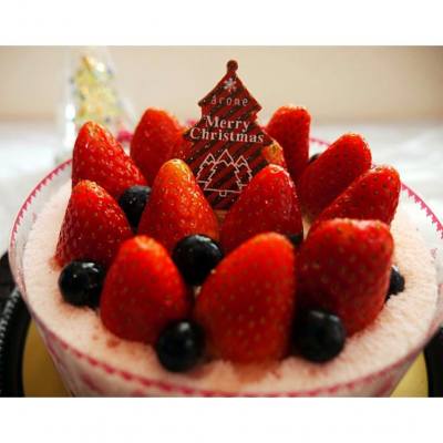 幸福其實好簡單❤️
平安夜快樂！
這個🍓🍰真係好正好正喔！
#東海堂arome