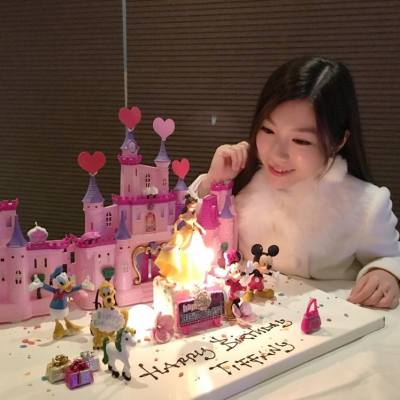 Tonight, I become a princess🌹
Happy birthday to me❤️
 #birthday #room28 #princess