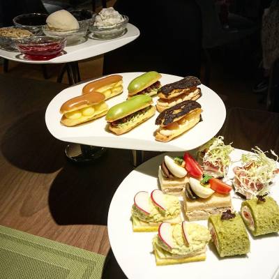 銅鑼灣Parklane Hotel重新裝修過後的Ebb&Flow推出下午茶set。有好好味的éclairs同無限量供應的比利時窩夫。好味好飽呀😊 
#misstiara #misstiaralifestyle #parklanehotel #ebbandflow #下午茶 #銅鑼灣