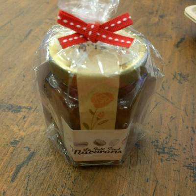 #我想返工去Shopping #MissTiara 本地手作玫瑰蘋果醬 from design port $58 細細支，但勝在天然，低糖，仲要係handmade