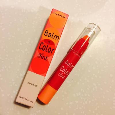 一日買兩支唇膏...其實唔多😳✌🏻️
（好似係 除非唔係）

#我想返工去shopping#etudehouse