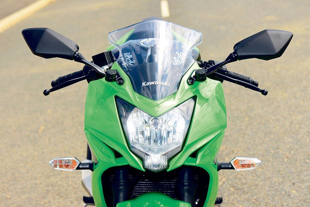 Review Kawasaki Ninja 250SL Sosok Buas 250cc Headlamp Kawasaki Ninja 250SL