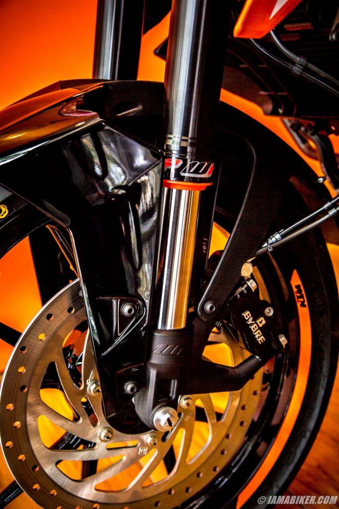 Review KTM New Duke 250 Suspensi WP KTM New Duke 250