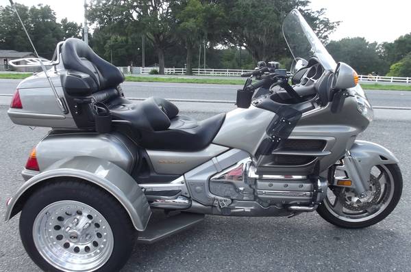 Wow, Nenek 91 Tahun Touring Pakai Honda Goldwing! Lihat Aksinya Honda Gold Wing Trike 2003