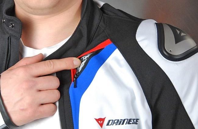 Tips Memilih Jaket Motor Yang Aman & Nyaman Jaket Yang Memiliki Fitur Ventilasi Udara