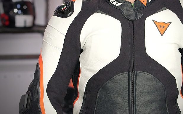 Tips Memilih Jaket Motor Yang Aman & Nyaman Desain Jaket Yang Simpel Dan Tidak Banyak Aksesoris