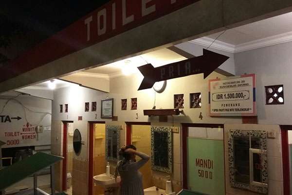Beberapa Toilet SPBU Pertamina Memasang Tarif, Haruskah Fasilitas Ini Berbayar? Tidak Tanggung-Tanggung, Tarif Rp. 5000 Untuk Sekali Penggunaan Toilet SPBU Pertamina ini