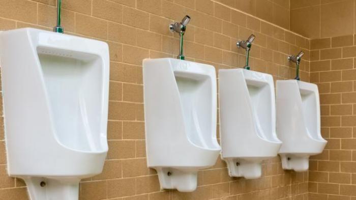 Beberapa Toilet SPBU Pertamina Memasang Tarif, Haruskah Fasilitas Ini Berbayar? Jika Toilet SPBU Pertamina Seperti Ini, Wajar Bila Dikenakan Tarif?